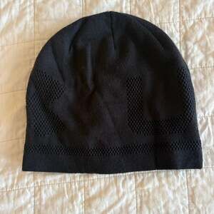 Under Armour Men's Billboard Beanie 3.0 Reversible Knit Skull Cap